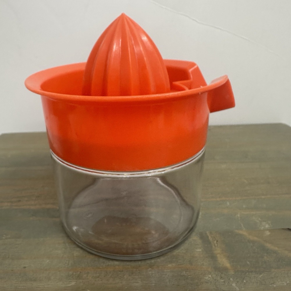 Vintage Gemco Orange Plastic Hand Juicer With Glass Jar Base 12-ounce Capacity